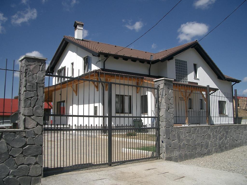 Pensiunea Funivia Săcele Cameră foto